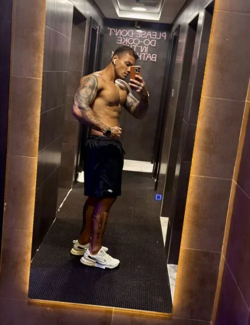 Tomas photo 9, ebony, busty, brunette, 180 cm, 95 kg, Hong Kong