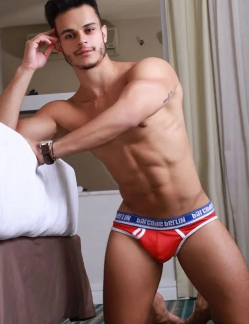 Vitinho photo 2, asian, average, black hair, 173 cm, 70 kg, Hong Kong