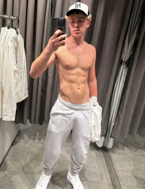 Diego photo 2, european, average, blonde hair, 175 cm, 70 kg, Hong Kong
