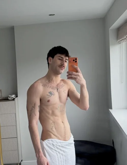 Alfonso photo 1, european, athletic, black hair, 190 cm, 79 kg, Hong Kong