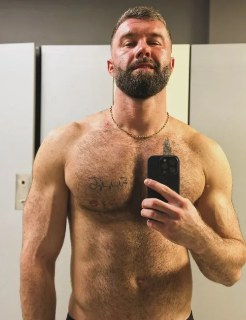 Stanis photo 1, european, curvy, brunette, 190 cm, 100 kg, Hong Kong