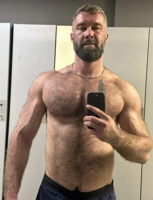 Stanis photo 2, european, curvy, brunette, 190 cm, 100 kg, Hong Kong