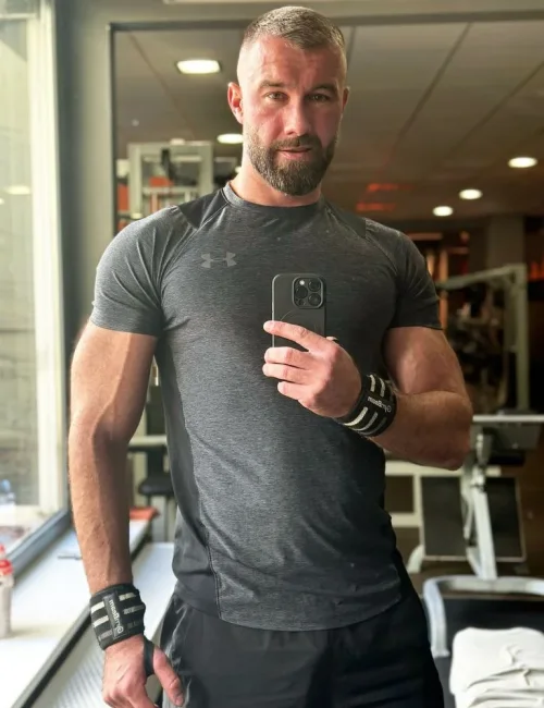 Stanis photo 7, european, curvy, brunette, 190 cm, 100 kg, Hong Kong