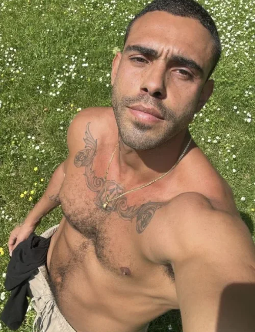 Roberto photo 25, european, curvy, black hair, 183 cm, 93 kg, Hong Kong