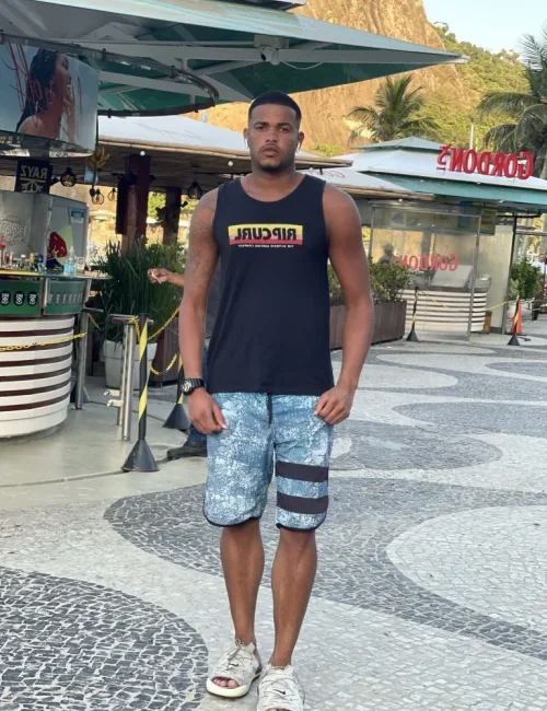 James photo 4, european, average, black hair, 185 cm, 83 kg, Hong Kong