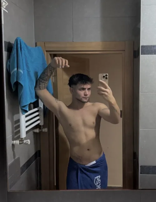 Aleo photo 9, asian, athletic, black hair, 175 cm, 63 kg, Hong Kong