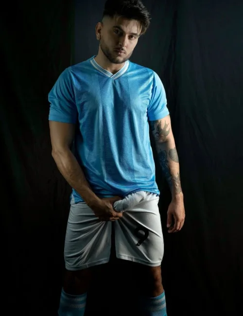 Yan photo 11, european, average, black hair, 180 cm, 77 kg, Hong Kong