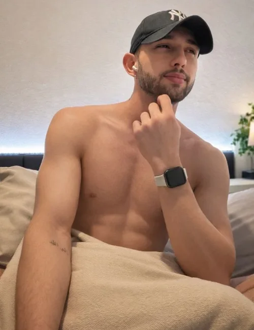 Aurelio photo 3, asian, athletic, brunette, 185 cm, 72 kg, Hong Kong