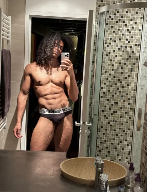 Pietro photo 4, asian, average, brunette, 185 cm, 81 kg, Hong Kong