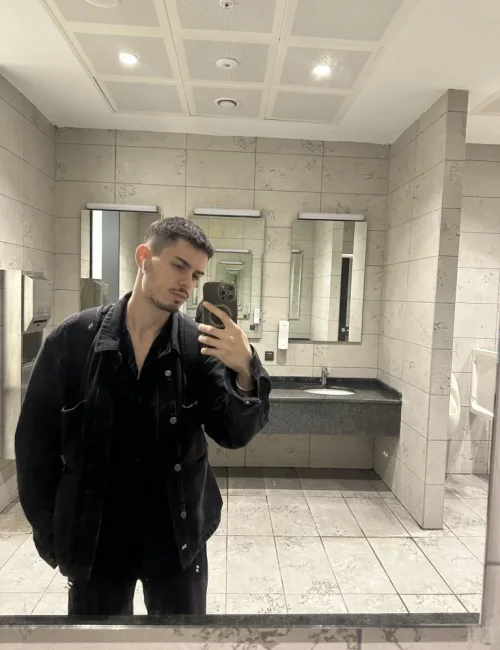 Tarik photo 11, european, athletic, brunette, 185 cm, 70 kg, Hong Kong