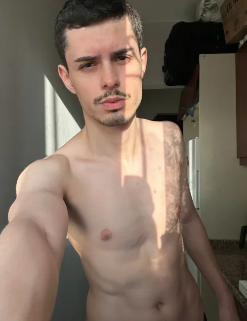 Tarik photo 3, european, athletic, brunette, 185 cm, 70 kg, Hong Kong