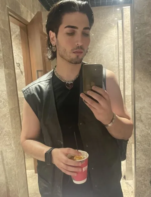 Rex photo 7, european, average, black hair, 183 cm, 83 kg, Hong Kong