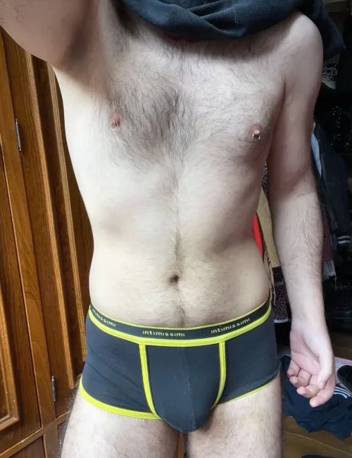 Rex photo 8, european, average, black hair, 183 cm, 83 kg, Hong Kong