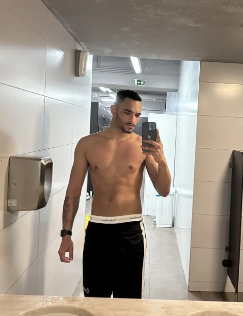 Basil photo 11, asian, average, black hair, 180 cm, 79 kg, Hong Kong