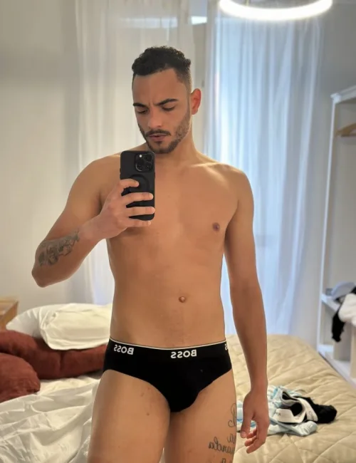 Basil photo 3, asian, average, black hair, 180 cm, 79 kg, Hong Kong