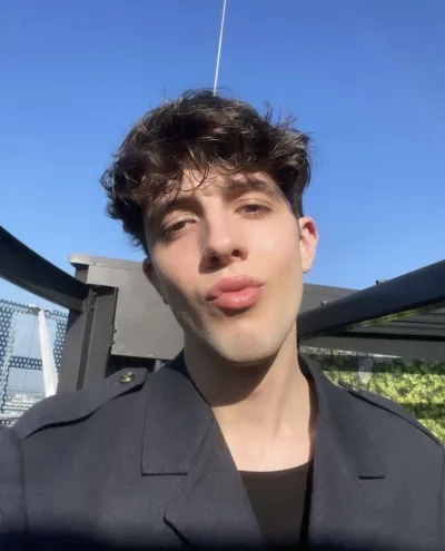 Noel photo 1, european, athletic, brunette, 183 cm, 63 kg, Hong Kong