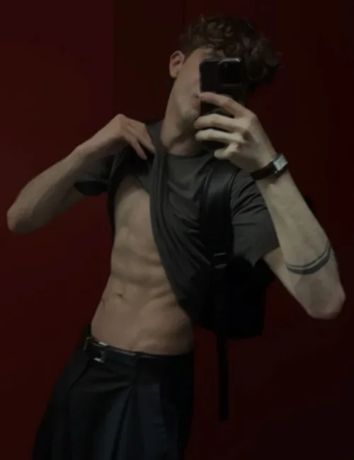 Noel photo 8, european, athletic, brunette, 183 cm, 63 kg, Hong Kong
