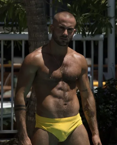 Yarin photo 1, european, average, blonde hair, 180 cm, 79 kg, Hong Kong