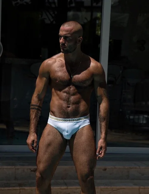 Yarin photo 14, european, average, blonde hair, 180 cm, 79 kg, Hong Kong