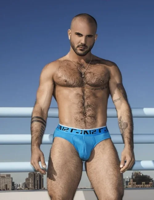 Yarin photo 24, european, average, blonde hair, 180 cm, 79 kg, Hong Kong
