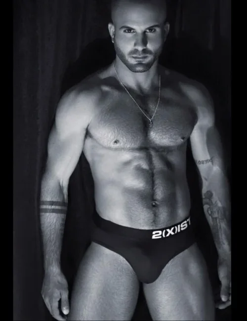 Yarin photo 34, european, average, blonde hair, 180 cm, 79 kg, Hong Kong