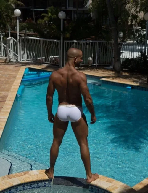 Yarin photo 41, european, average, blonde hair, 180 cm, 79 kg, Hong Kong