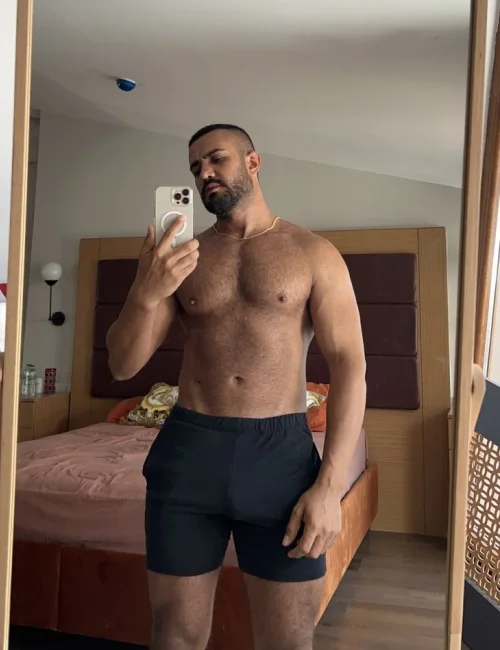 Vulcan photo 9, asian, curvy, black hair, 180 cm, 81 kg, Hong Kong