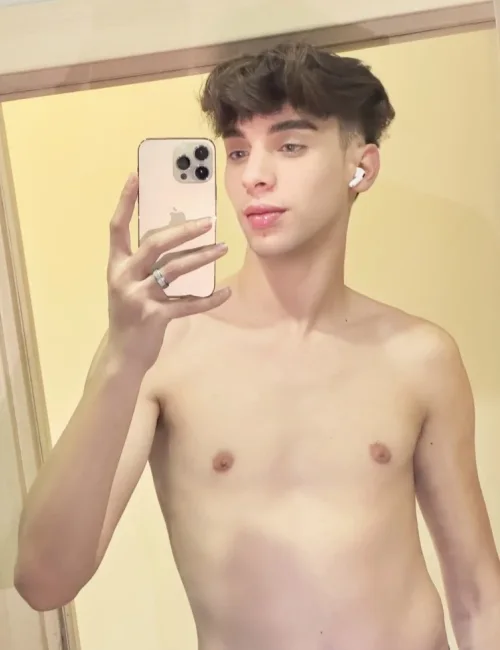 Edwin photo 14, asian, athletic, blonde hair, 183 cm, 72 kg, Hong Kong