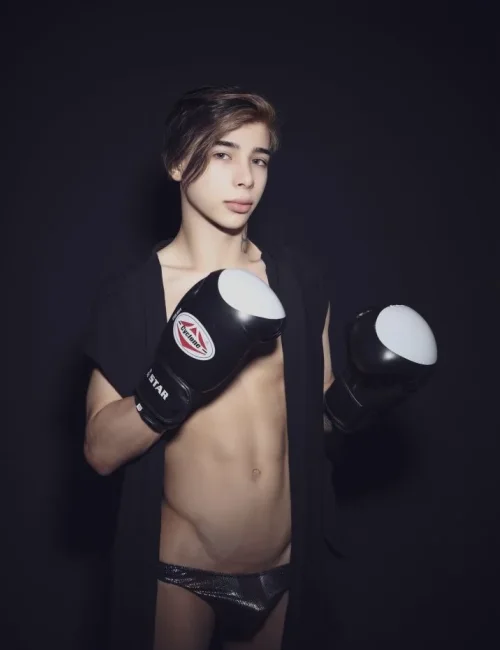 Yuri Lee photo 7, european, athletic, brunette, 175 cm, 58 kg, Hong Kong
