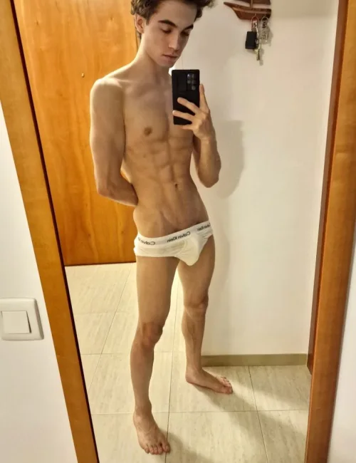 Finn photo 14, european, athletic, brunette, 183 cm, 63 kg, Hong Kong