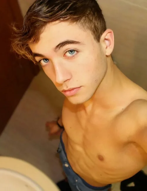 Finn photo 2, european, athletic, brunette, 183 cm, 63 kg, Hong Kong