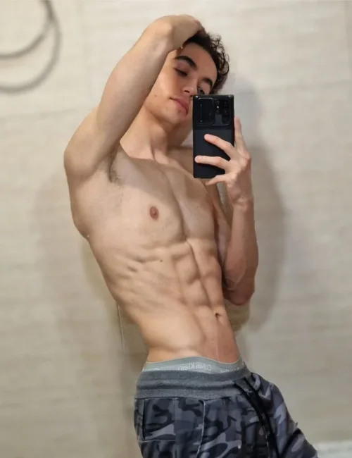 Finn photo 4, european, athletic, brunette, 183 cm, 63 kg, Hong Kong