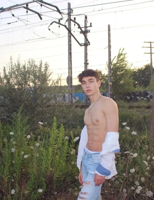 Finn photo 7, european, athletic, brunette, 183 cm, 63 kg, Hong Kong