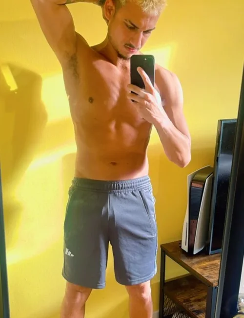 Arnaldo photo 10, asian, athletic, blonde hair, 173 cm, 63 kg, Hong Kong
