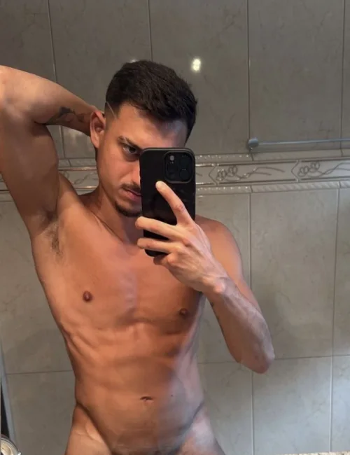 Arnaldo photo 8, asian, athletic, blonde hair, 173 cm, 63 kg, Hong Kong