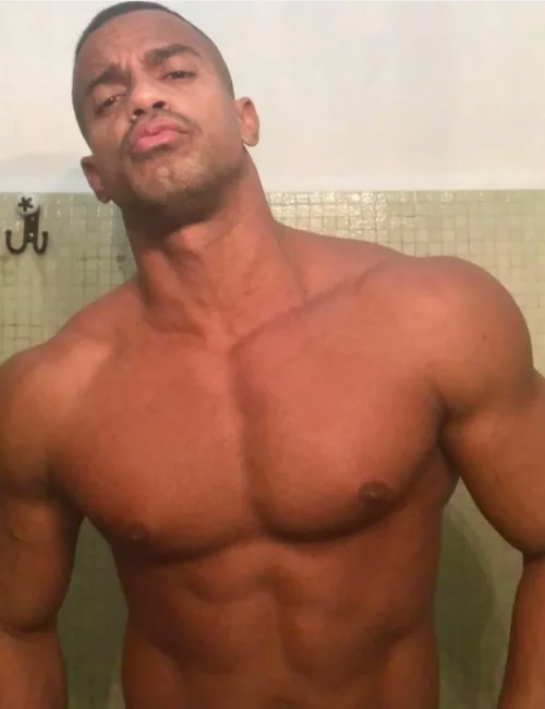 Tony photo 11, european, curvy, black hair, 178 cm, 83 kg, Hong Kong