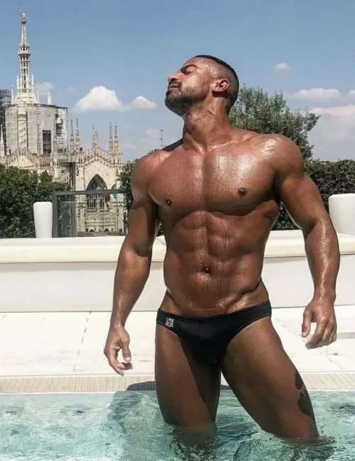 Tony photo 3, european, curvy, black hair, 178 cm, 83 kg, Hong Kong