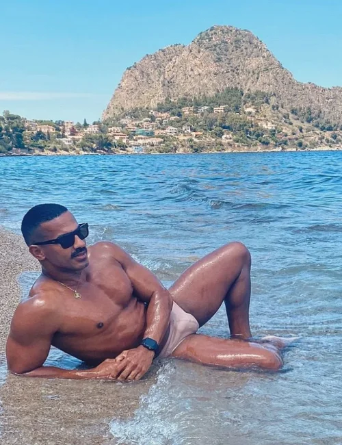 Tony photo 4, european, curvy, black hair, 178 cm, 83 kg, Hong Kong