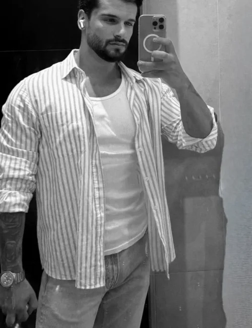 Vendome photo 6, european, curvy, black hair, 188 cm, 90 kg, Hong Kong