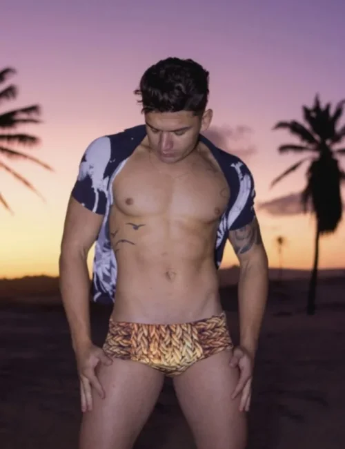 Zac photo 20, ebony, curvy, black hair, 178 cm, 83 kg, Hong Kong