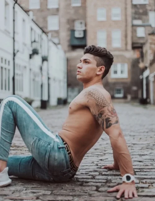 Zac photo 25, ebony, curvy, black hair, 178 cm, 83 kg, Hong Kong