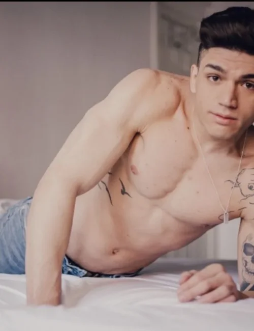 Zac photo 27, ebony, curvy, black hair, 178 cm, 83 kg, Hong Kong