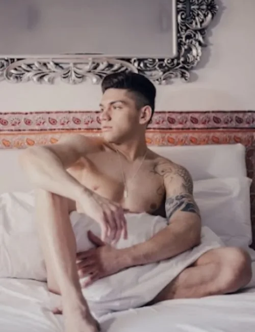 Zac photo 36, ebony, curvy, black hair, 178 cm, 83 kg, Hong Kong