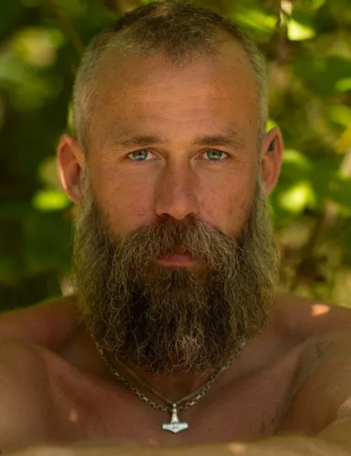 Viking photo 1, european, curvy, brunette, 183 cm, 95 kg, Hong Kong