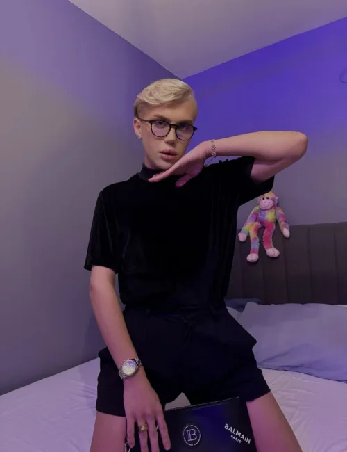 Hadley photo 16, european, athletic, blonde hair, 180 cm, 65 kg, Hong Kong