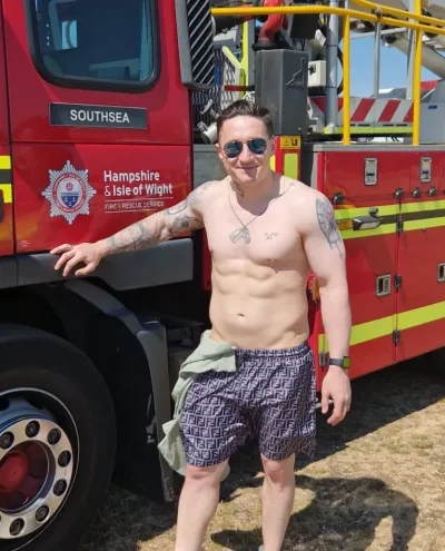 Connor photo 1, european, busty, brunette, 178 cm, 100 kg, Hong Kong