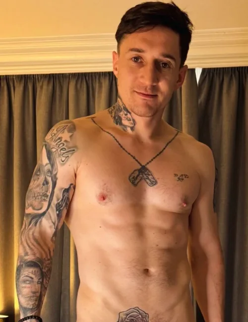Connor photo 2, european, busty, brunette, 178 cm, 100 kg, Hong Kong