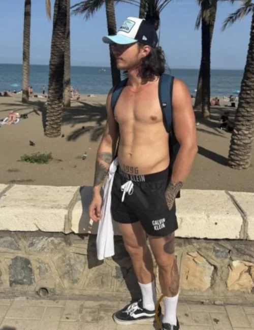Tate photo 3, european, average, brunette, 175 cm, 68 kg, Hong Kong