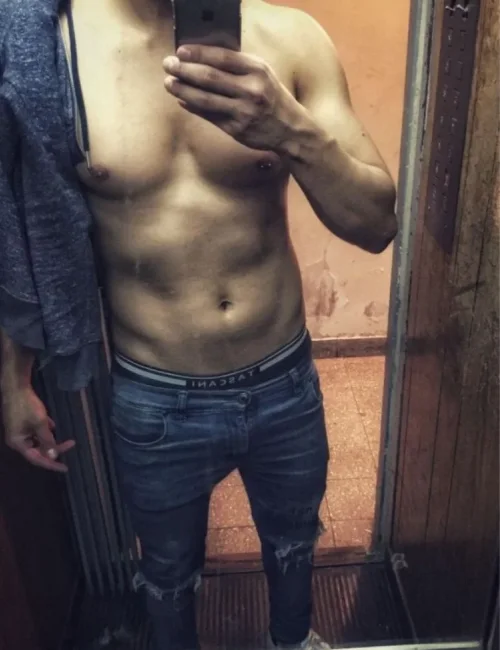 Darren photo 7, european, average, black hair, 183 cm, 83 kg, Hong Kong