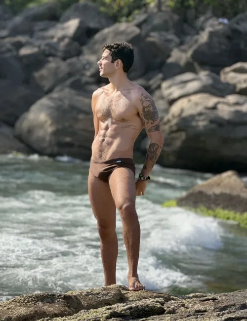 August photo 3, asian, curvy, black hair, 190 cm, 93 kg, Hong Kong